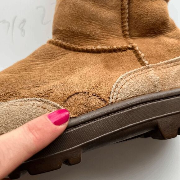 UGG Australia Ultra Short Chestnut Suede Sheepskin Boots - SZ 8 - Picture 8 of 10